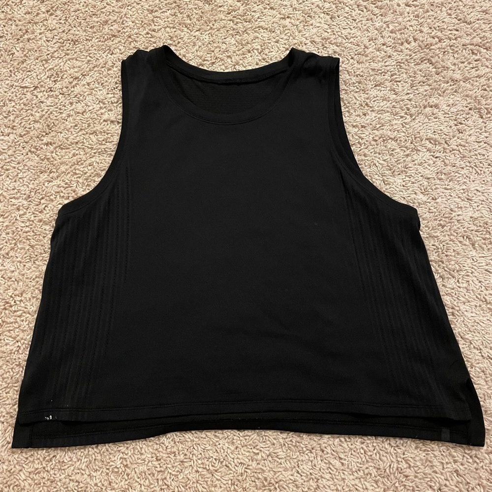 Lululemon black crop tank top size 8
